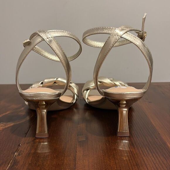 NWOT Unisa Braided Gold Ankle Strap Heels Size 6.5 - Picture 5 of 9